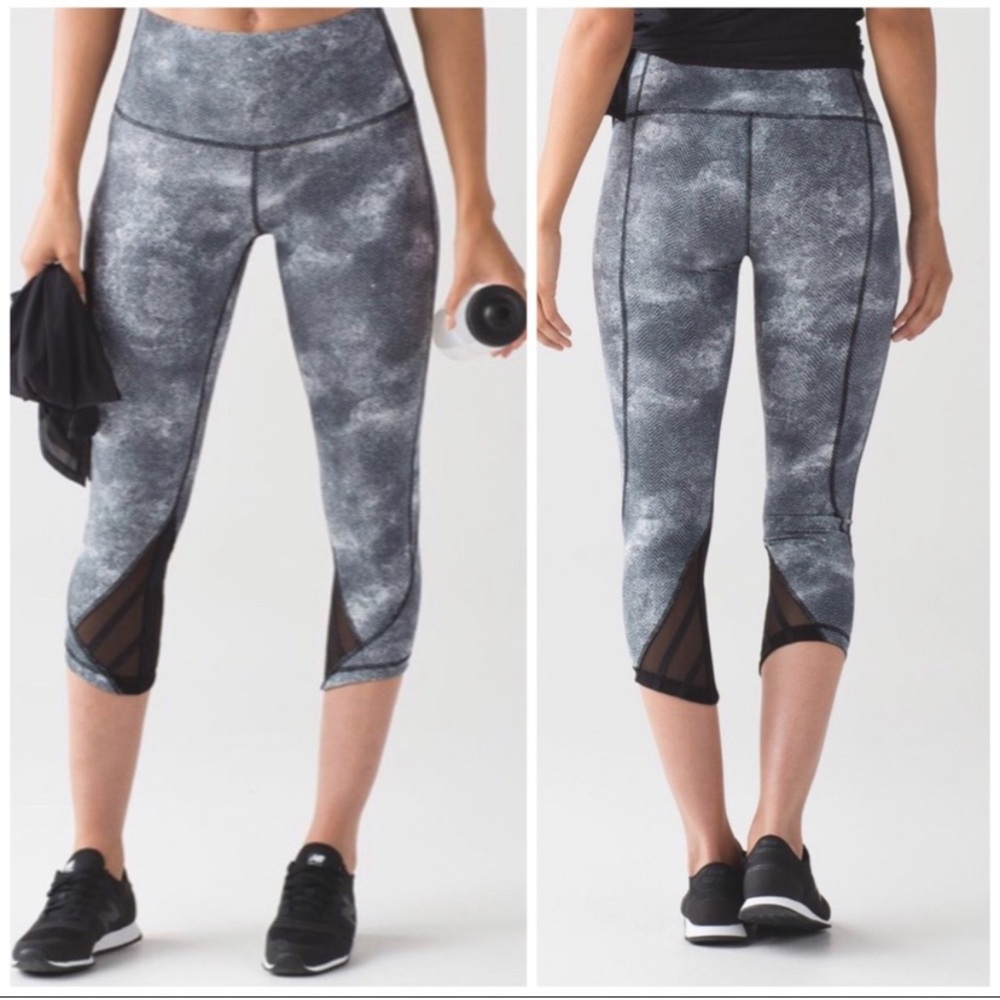 Lululemon Essential Rhythm Crop Leggings Pants 21” inseam Size 6 Herringbone!